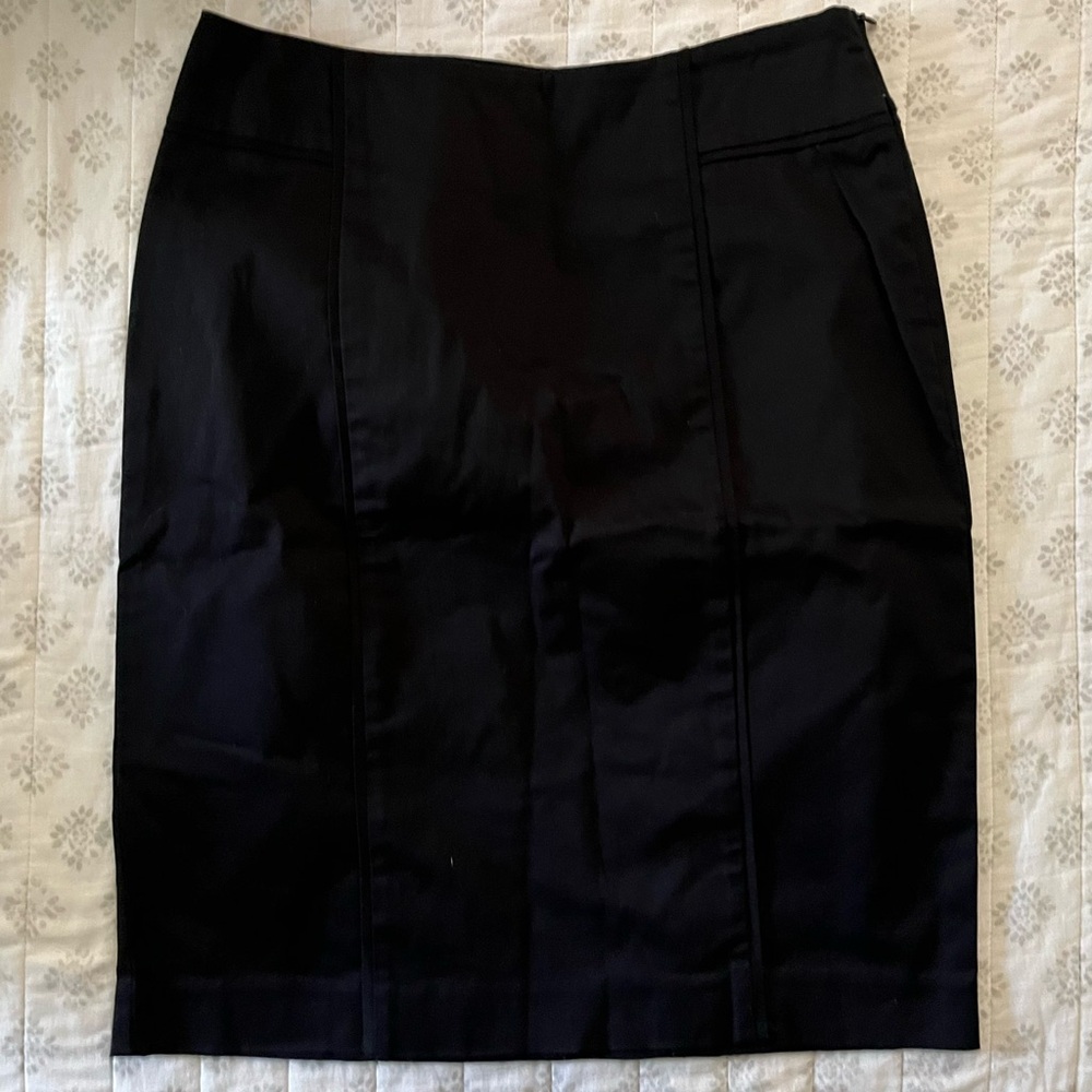 NEW WITH TAGS - NY&Co. black pencil skirt - size 4